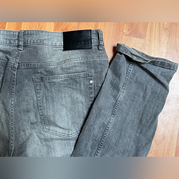 Like New DKNY Authentic Jeans Mens 34w/32L Bedford Slim Fit - Picture 9 of 10